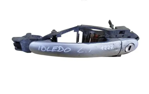 Seat Toledo II (1M) Rear door exterior handle 3B0837885