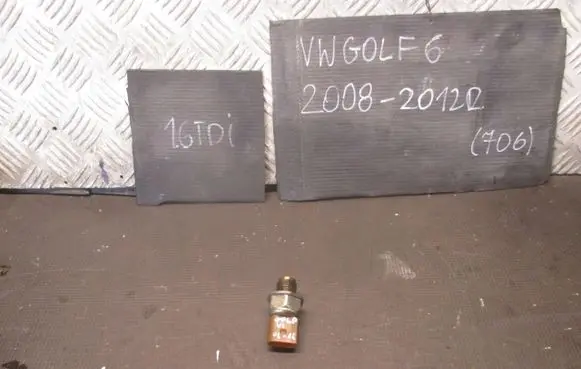 Volkswagen Golf VI Fuel level sensor 