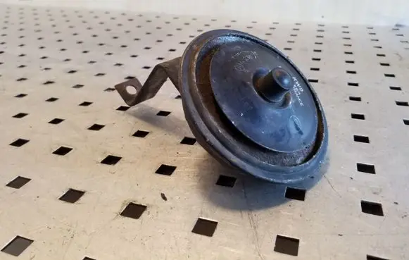 Opel Frontera A Horn signal