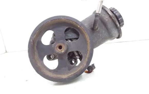 Toyota Avensis T250 Power steering pump