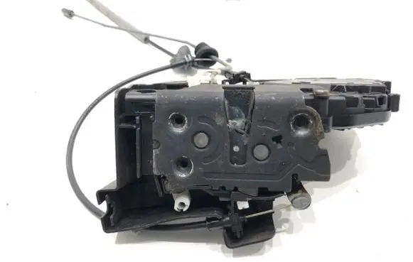Volvo V70 Front door lock 31253673