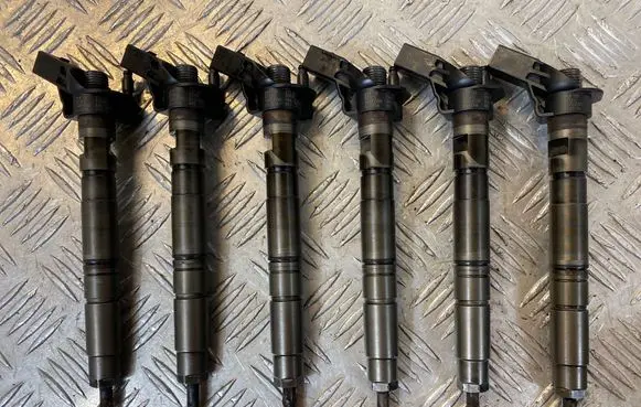 Volkswagen Phaeton Fuel injectors set 059130277AN 0445116003