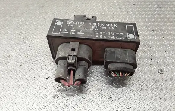 Volkswagen New Beetle Coolant fan relay 1J0919506K 8310001010
