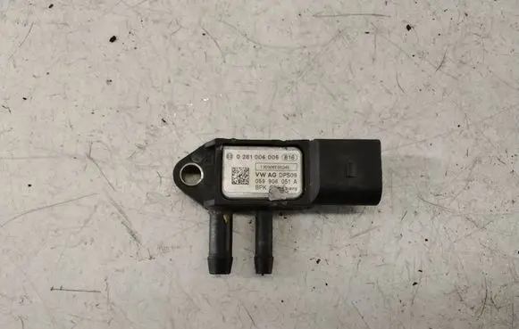 Audi Q7 4L Exhaust gas pressure sensor 059906051A 0281006006 130926T0524E