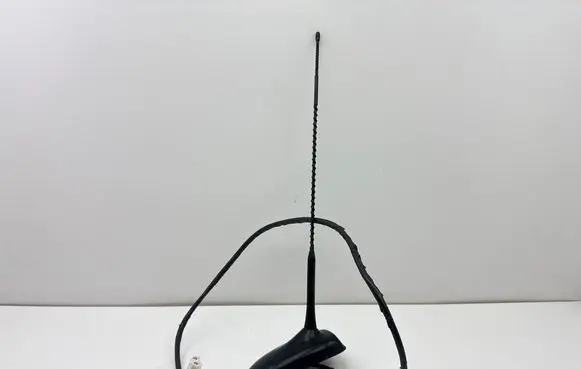Toyota Auris E180 Aerial GPS antenna V309075C