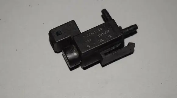 BMW 5 E39 Turbo solenoid valve 1742712