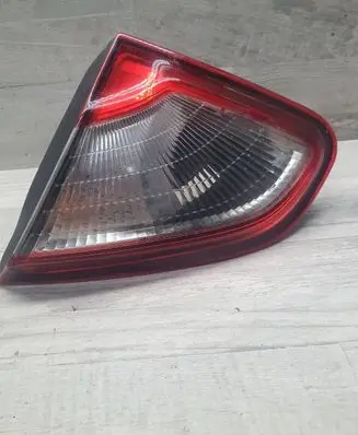 Nissan Qashqai Tailgate rear/tail lights B26550BR01A 89503209 030971