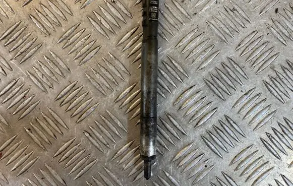 SsangYong Rexton I Fuel injector A6650170121 0327BY22W19