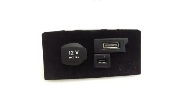 Mercedes-Benz CLS C218 X218 USB socket connector A2188202715