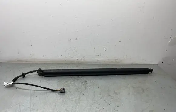Hyundai Tucson TL Tailgate/trunk strut/damper 81770D3100