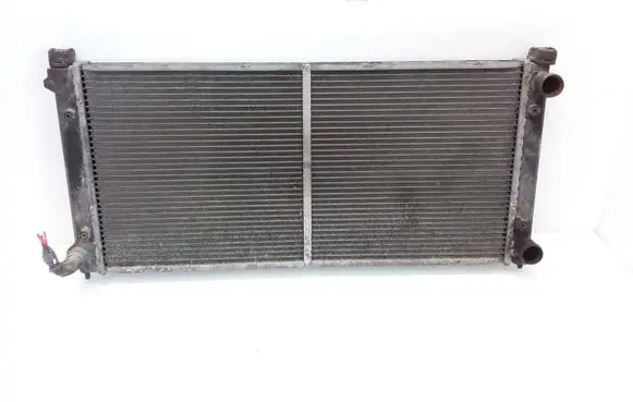 Volkswagen PASSAT B3 Coolant radiator 353121253F