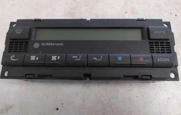 Volkswagen PASSAT B5.5 Climate control unit