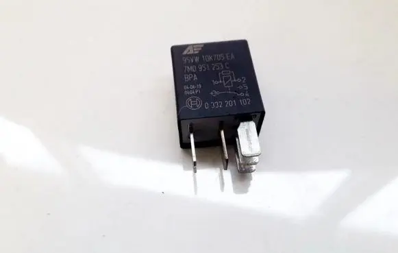 Skoda Octavia Mk2 (1Z) Other relay 7m0951253c 95vw10k705ea