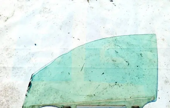 Toyota RAV 4 (XA30) Front door window glass four-door AS2