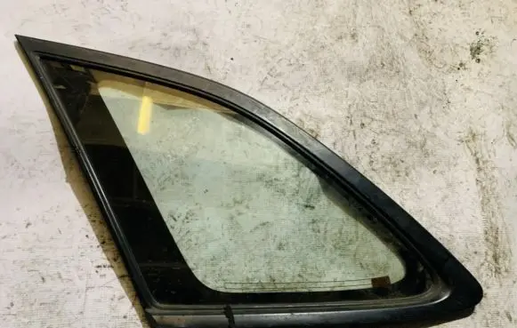 Mazda 323 Rear side window