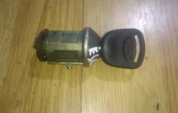 Ford Escort Ignition lock