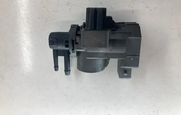 Nissan Qashqai+2 Vacuum valve 14956JD70A