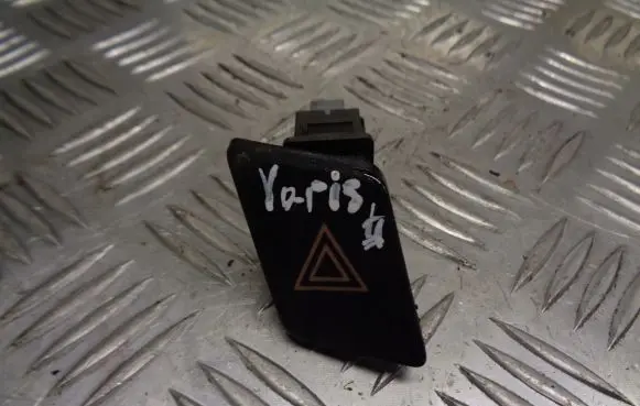 Toyota Yaris Hazard light switch