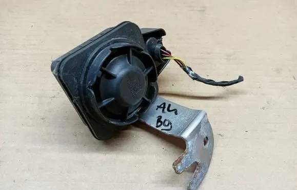 Audi A4 S4 B9 Alarm system siren 5Q0951605A 28523571