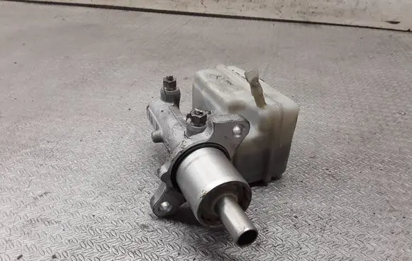 Mercedes-Benz B W245 Master brake cylinder A1694300202