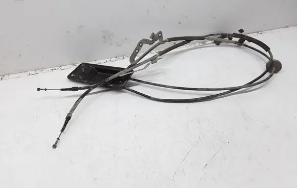 Handbrake/parking brake wiring cable