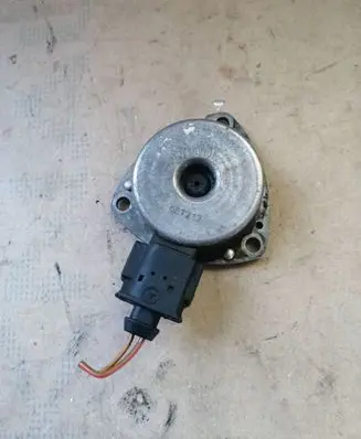 Mercedes-Benz E W211 Camshaft vanos timing valve A271051077