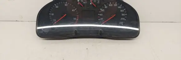 Volkswagen PASSAT B5 Speedometer (instrument cluster) 3B1919860C 110008919017