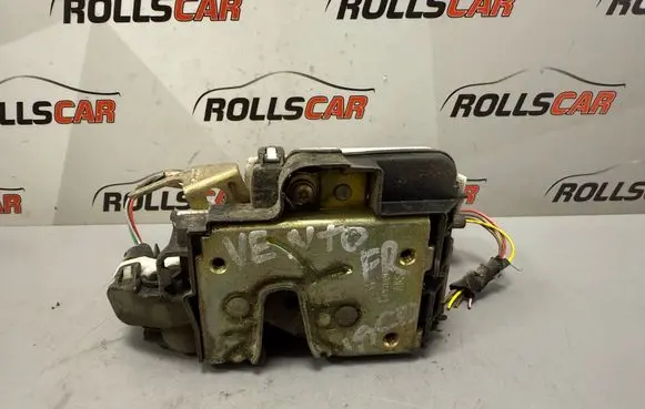 Volkswagen Vento Front door lock 1H1837016A