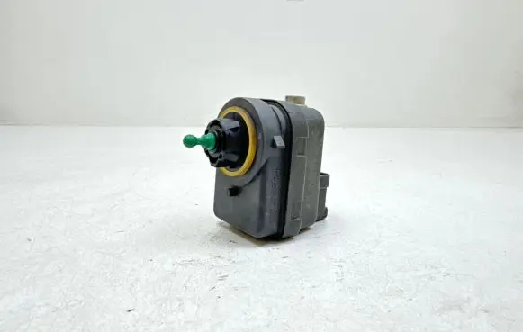 Renault Laguna II Headlight level adjustment motor 7700840141