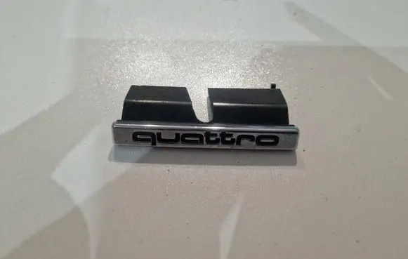 Audi TT TTS Mk2 Manufacturer badge logo/emblem 8J0853136