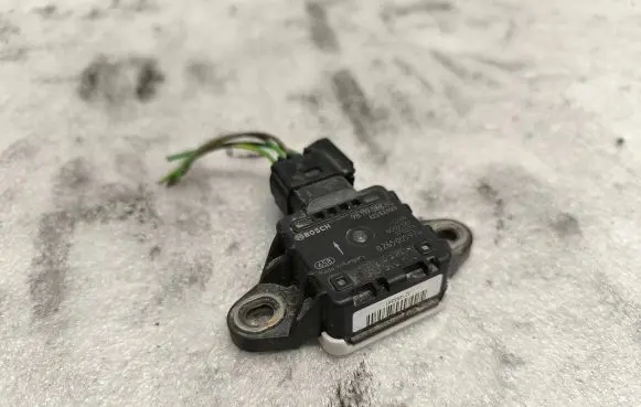 Opel Combo E ESP acceleration yaw rate sensor 9811908880 0265005974 6002387