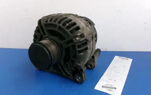 Skoda Octavia Mk2 (1Z) Generator/alternator 038903024F