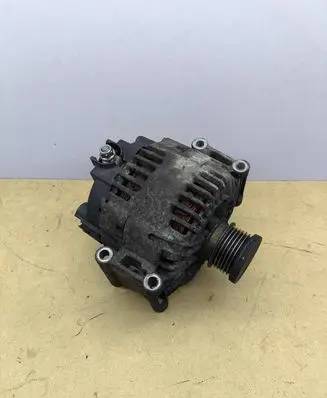 Mercedes-Benz C W204 Generator/alternator A0141541102 TG15C130 2605299A