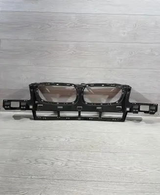 BMW X3 E83 Front bumper mounting bracket 3400898 12125313