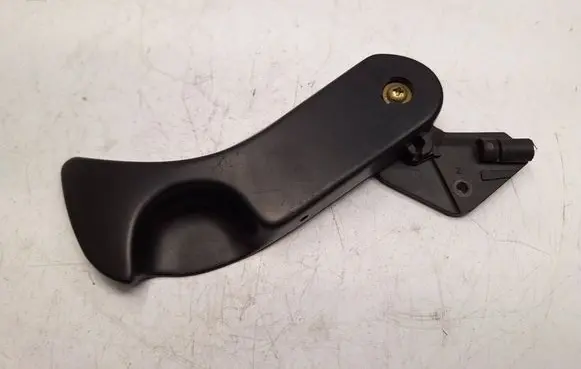 BMW 5 E39 Engine bonnet (hood) release handle 8226621 51238226621