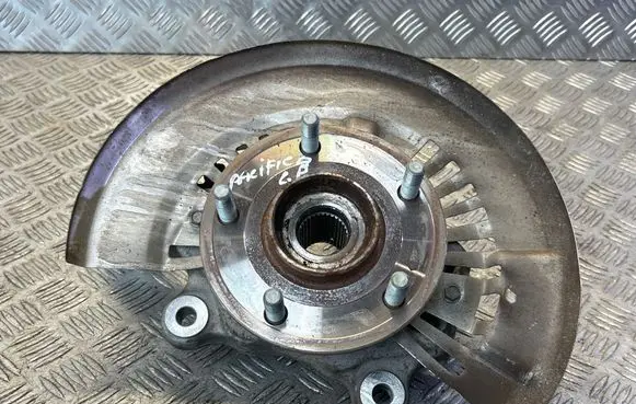 Chrysler Pacifica Front wheel hub spindle knuckle 504AF47439 0697BG134