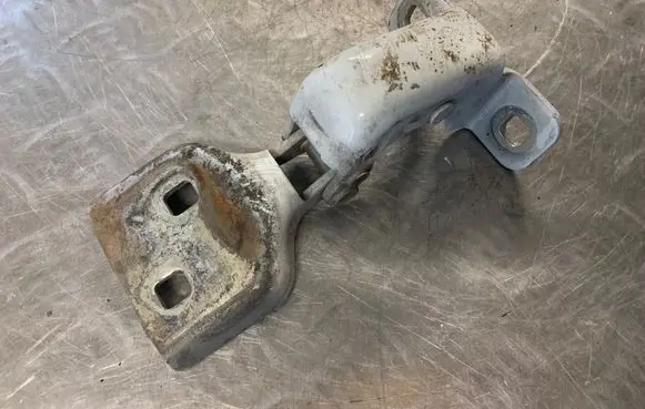 Renault Master III Front door upper hinge 804000006R