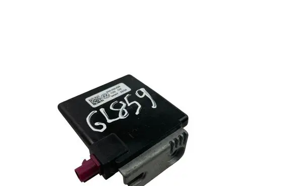 Volkswagen Golf VIII Aerial antenna amplifier 3G9035534