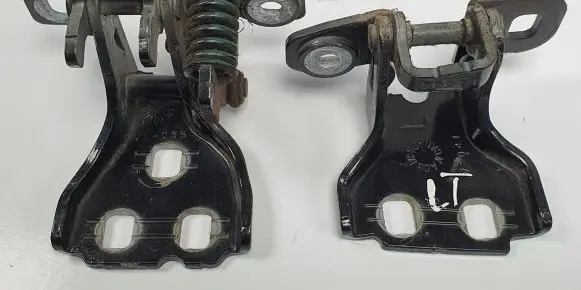 Jeep Grand Cherokee (WK) Rear door hinge set 