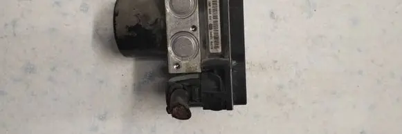 Skoda Fabia Mk2 (5J) ABS Pump 265800511