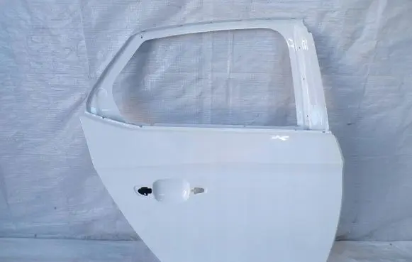 Opel Corsa F Rear door