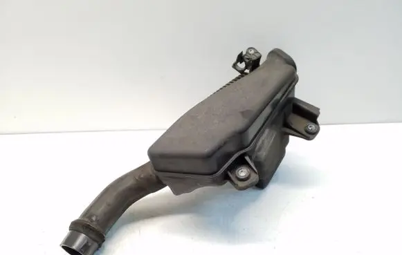 Toyota Prius (XW30) Intake resonator 1789337040