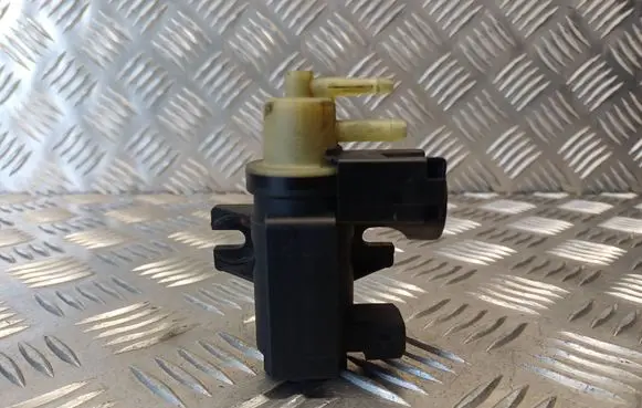 Opel Zafira B Turbo solenoid valve 8981056561 70308500