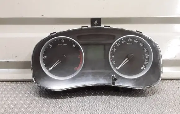 Speedometer (instrument cluster)