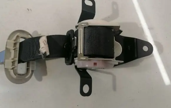 Nissan Qashqai+2 Rear seatbelt buckle 88854EY10A