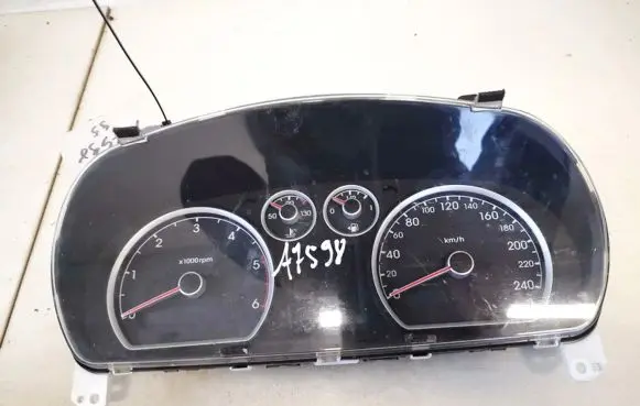 Hyundai i30 Speedometer (instrument cluster) 940332r205 94033-2r205