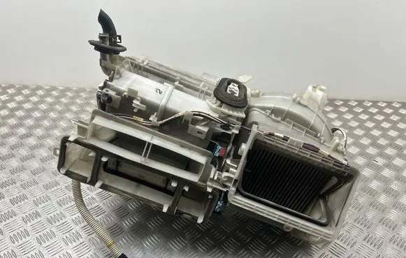 Toyota Prius+ (ZVW40) Interior heater climate box assembly 8701047260 8713047230 1173005730