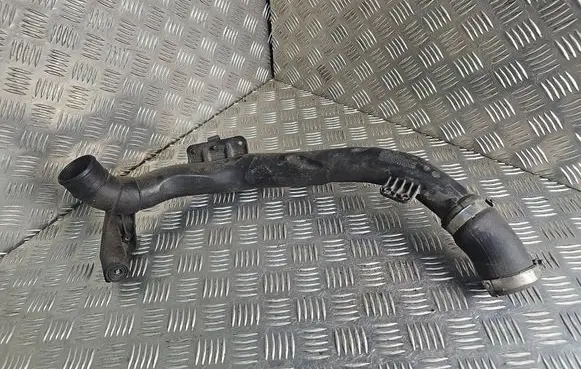 Intercooler hose/pipe