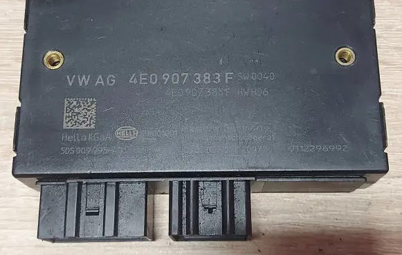 Audi Q7 4L Tow bar trailer control unit/module 4E0907383F