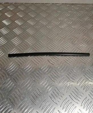 Mitsubishi Colt Wiper trim MR574941